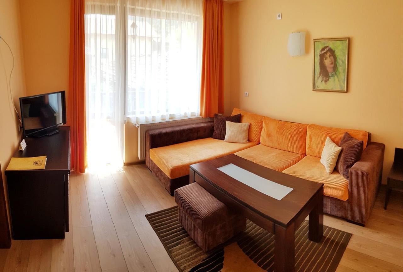 Family Hotel Chiflik Hills מראה חיצוני תמונה