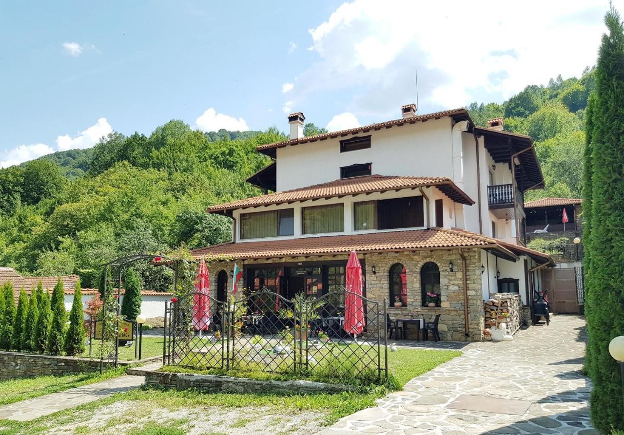 Family Hotel Chiflik Hills מראה חיצוני תמונה