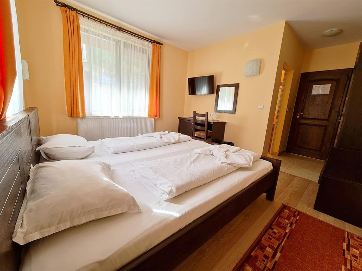 Family Hotel Chiflik Hills מראה חיצוני תמונה