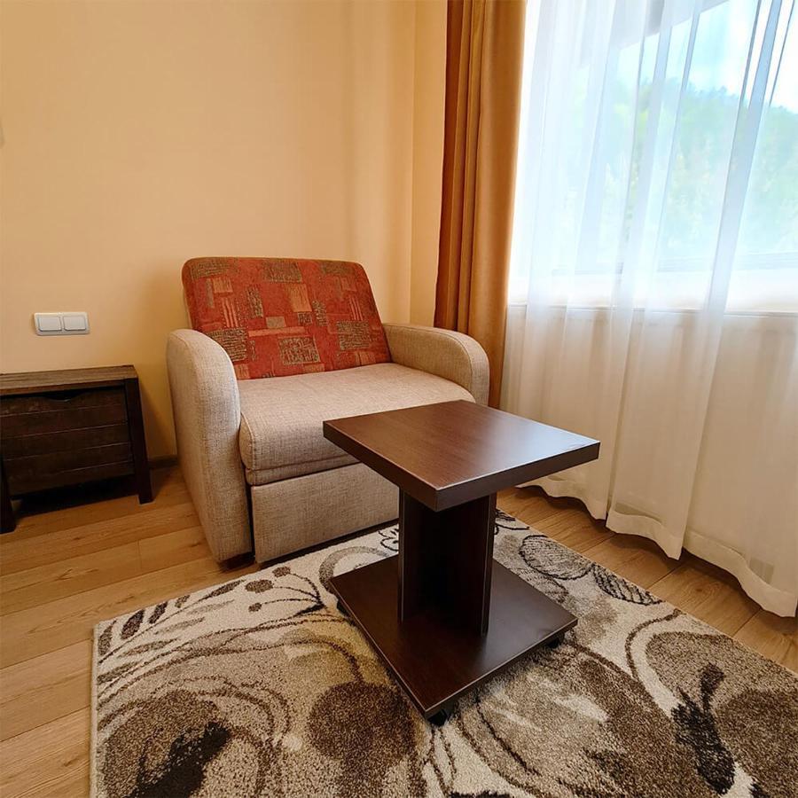 Family Hotel Chiflik Hills מראה חיצוני תמונה