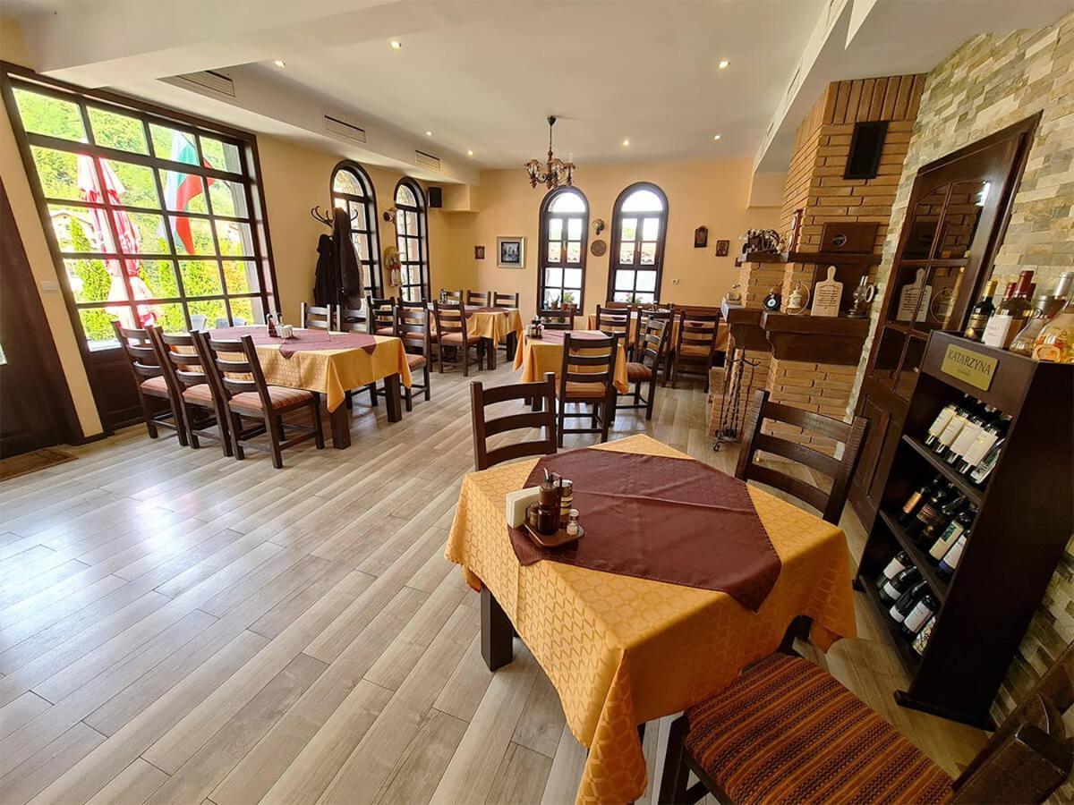 Family Hotel Chiflik Hills מראה חיצוני תמונה