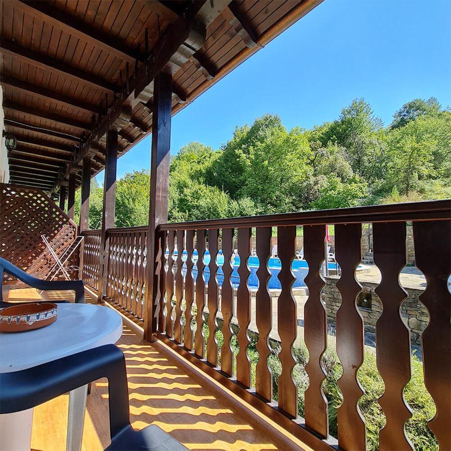 Family Hotel Chiflik Hills מראה חיצוני תמונה