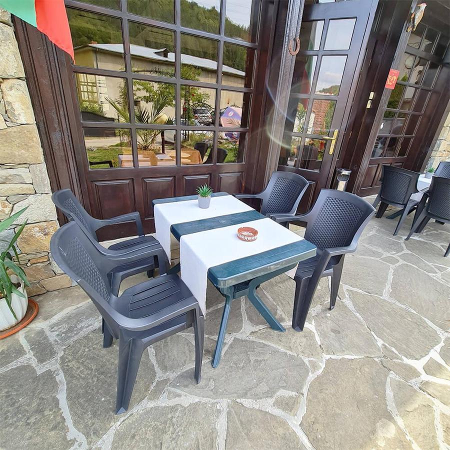 Family Hotel Chiflik Hills מראה חיצוני תמונה