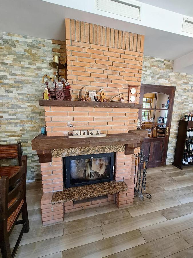 Family Hotel Chiflik Hills מראה חיצוני תמונה