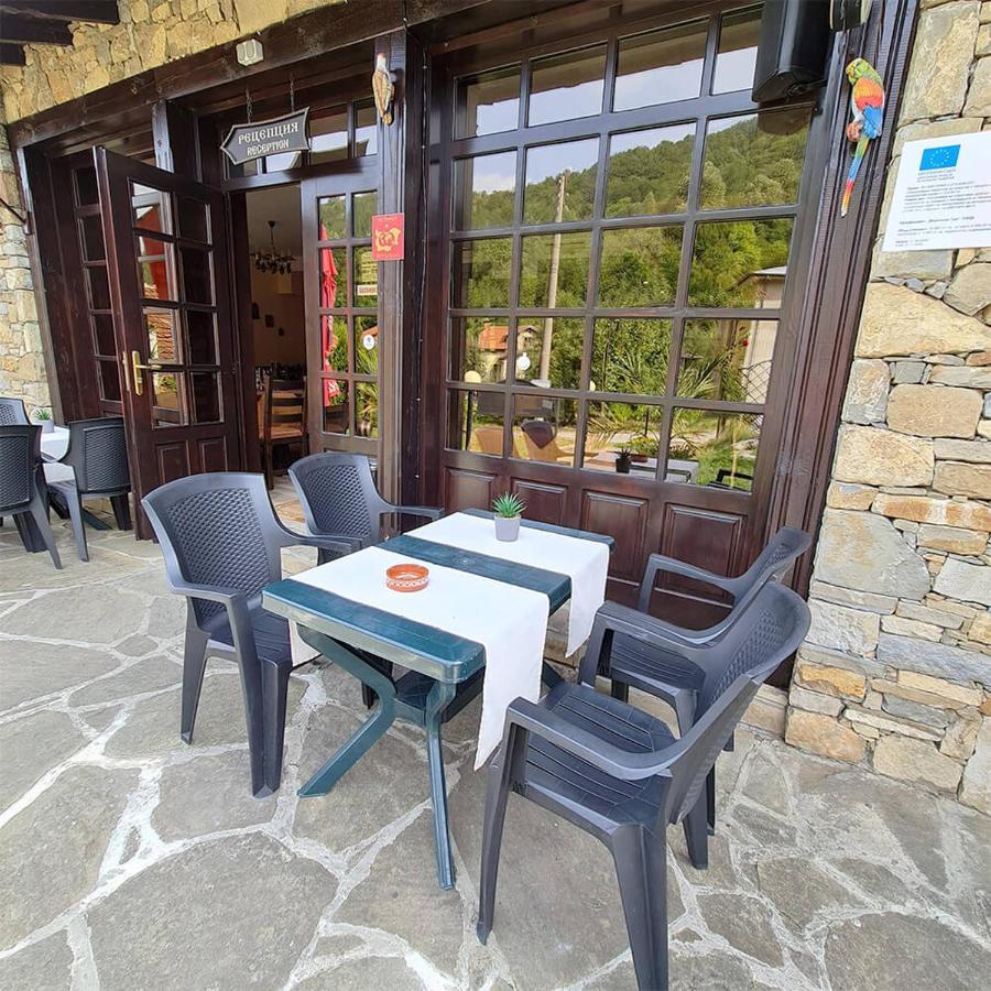 Family Hotel Chiflik Hills מראה חיצוני תמונה