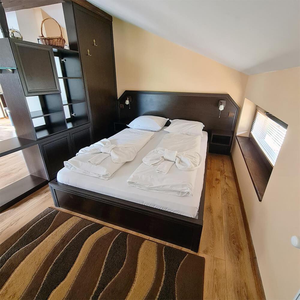 Family Hotel Chiflik Hills חדר תמונה