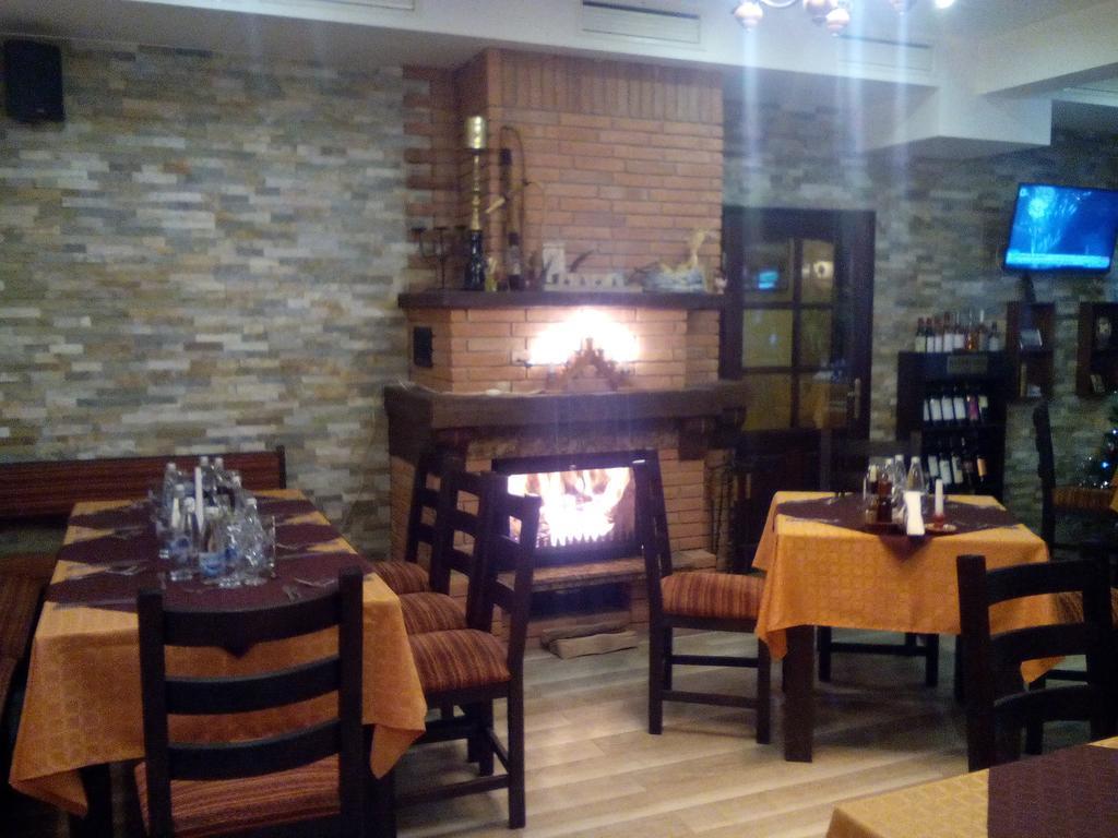 Family Hotel Chiflik Hills מראה חיצוני תמונה