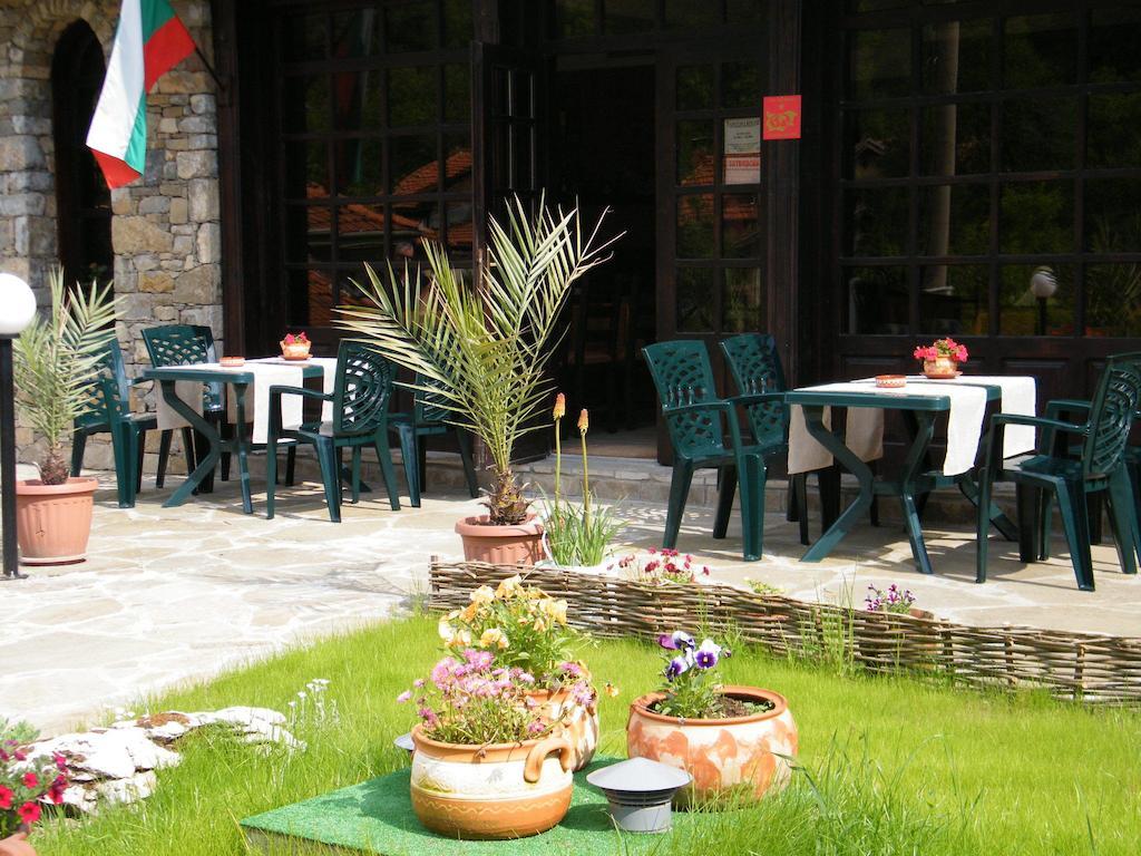 Family Hotel Chiflik Hills מראה חיצוני תמונה