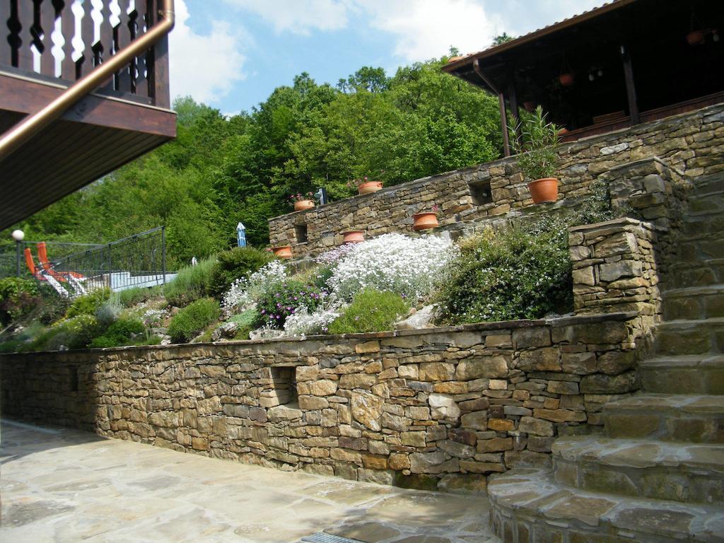 Family Hotel Chiflik Hills מראה חיצוני תמונה