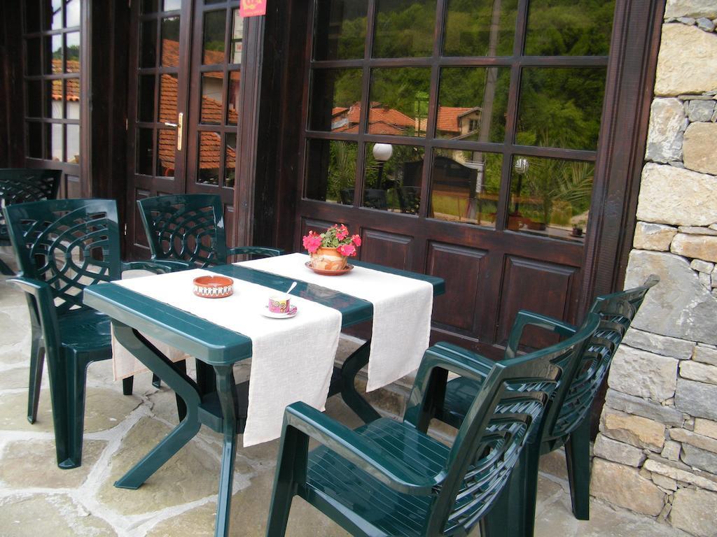 Family Hotel Chiflik Hills מראה חיצוני תמונה
